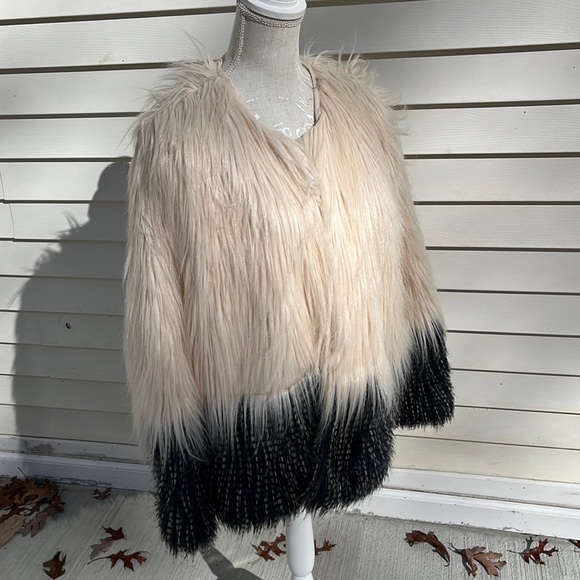 JouJou Faux fur short coat jacket fully lined 1X - Picture 3 of 11